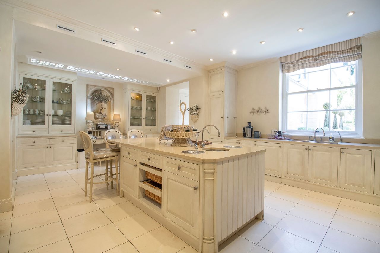 property_[object Object]_16