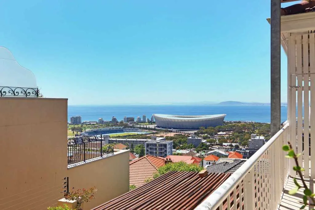 Panova, Green Point