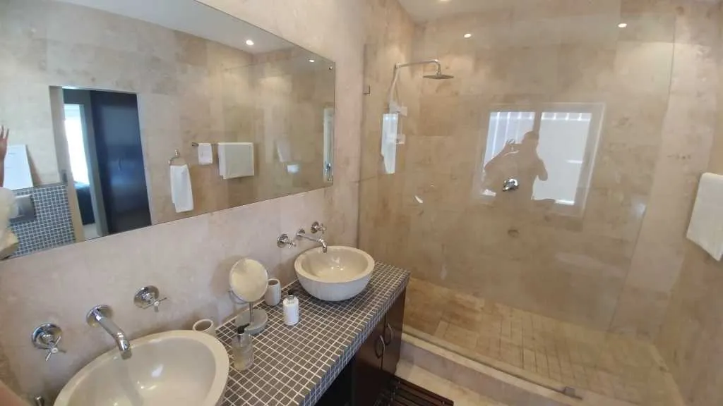 property_[object Object]_12