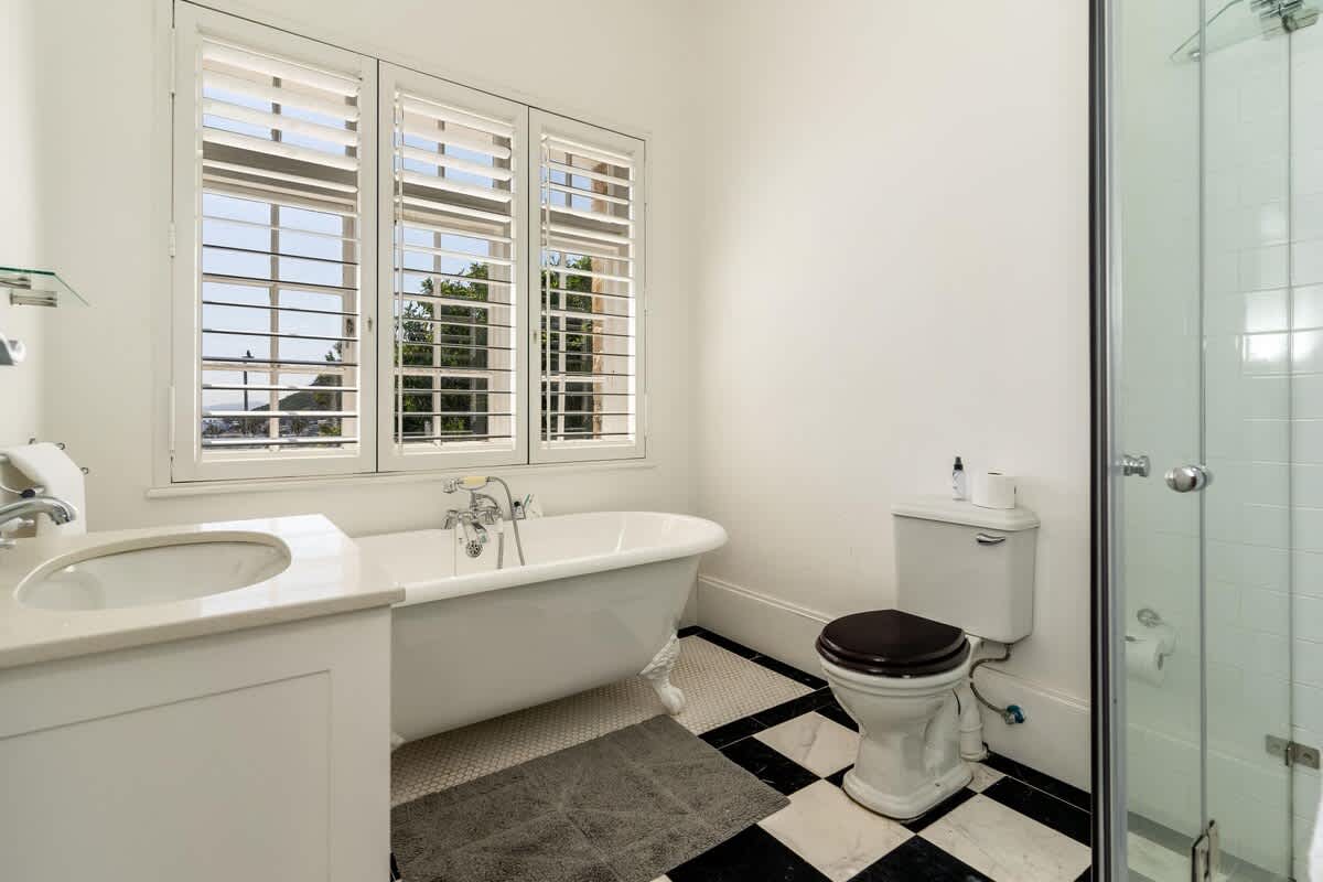 property_[object Object]_18