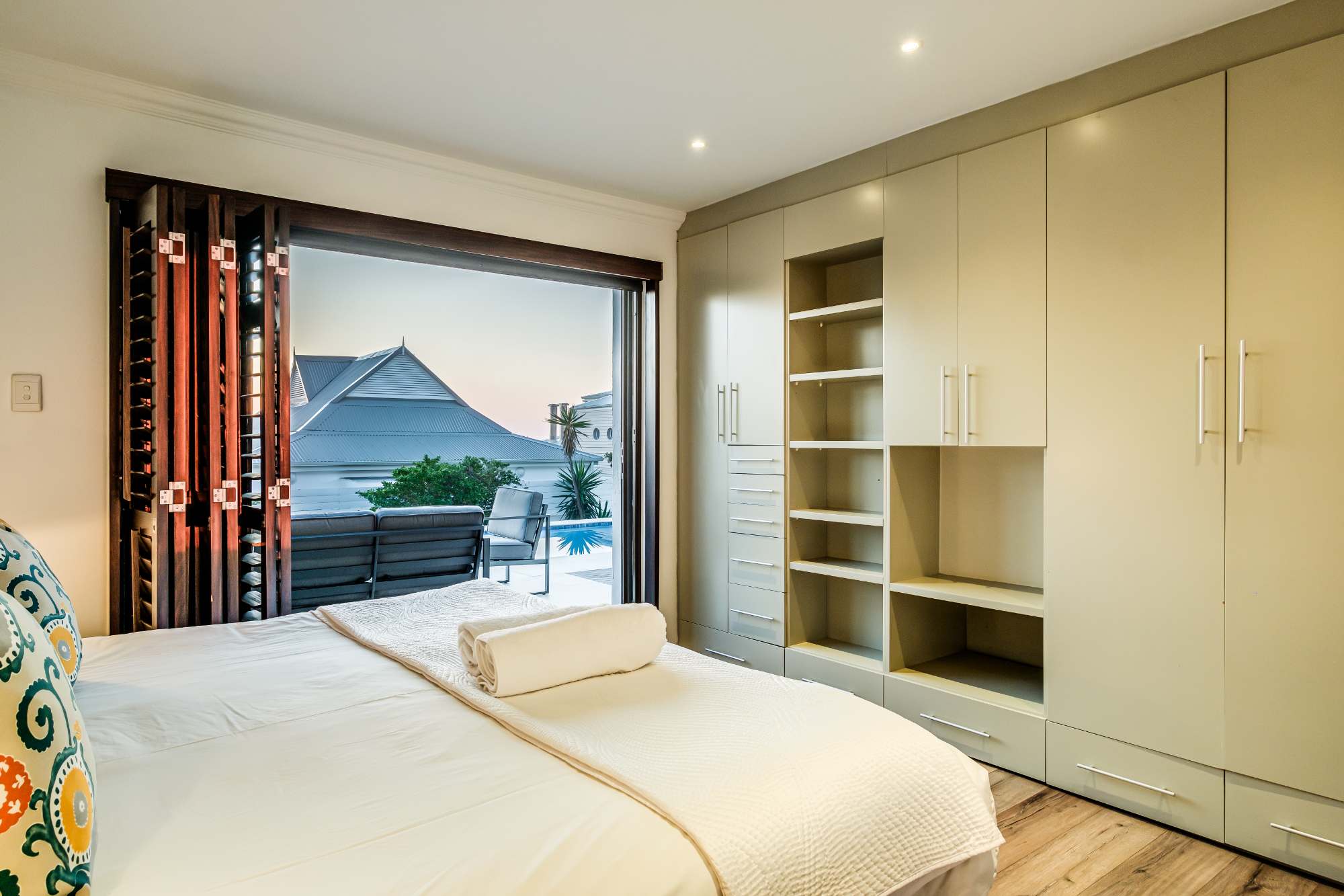 property_[object Object]_16