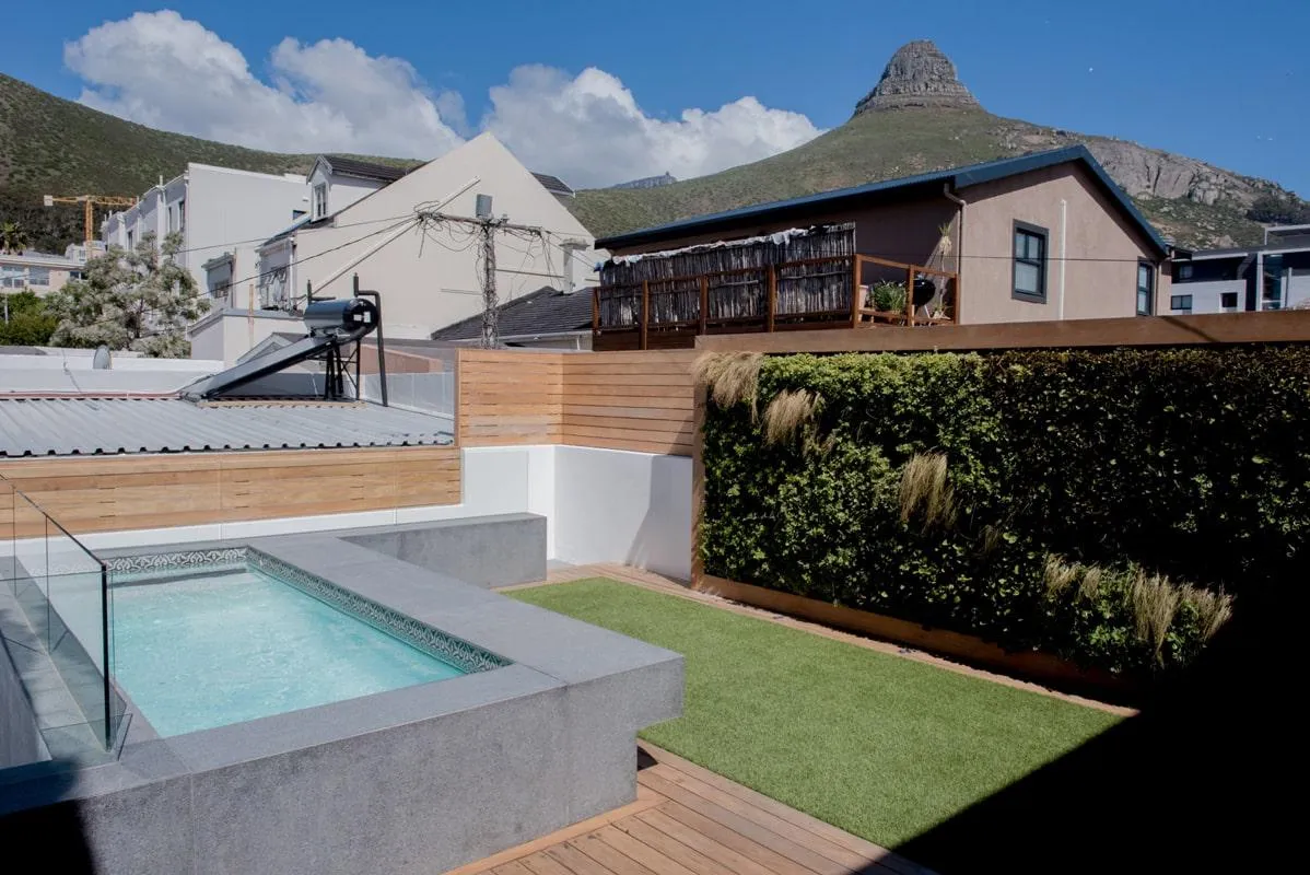 Morganite, Sea Point