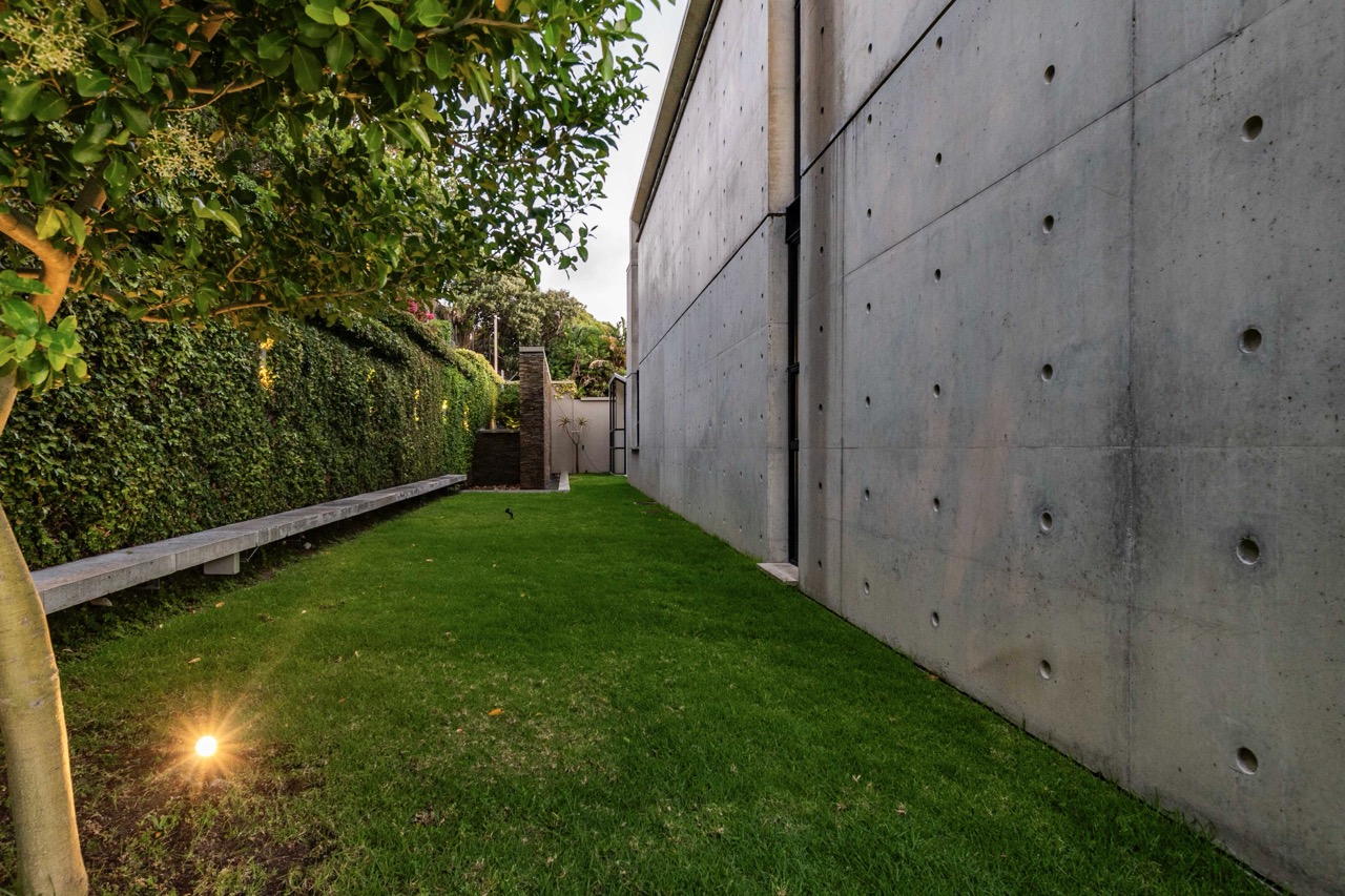 property_[object Object]_24