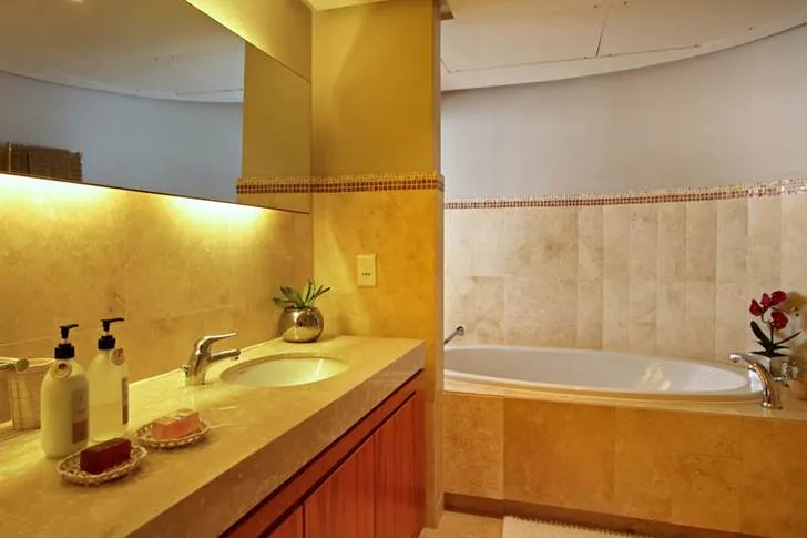 property_[object Object]_10