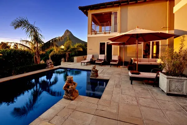 Villa Bali, Bakoven