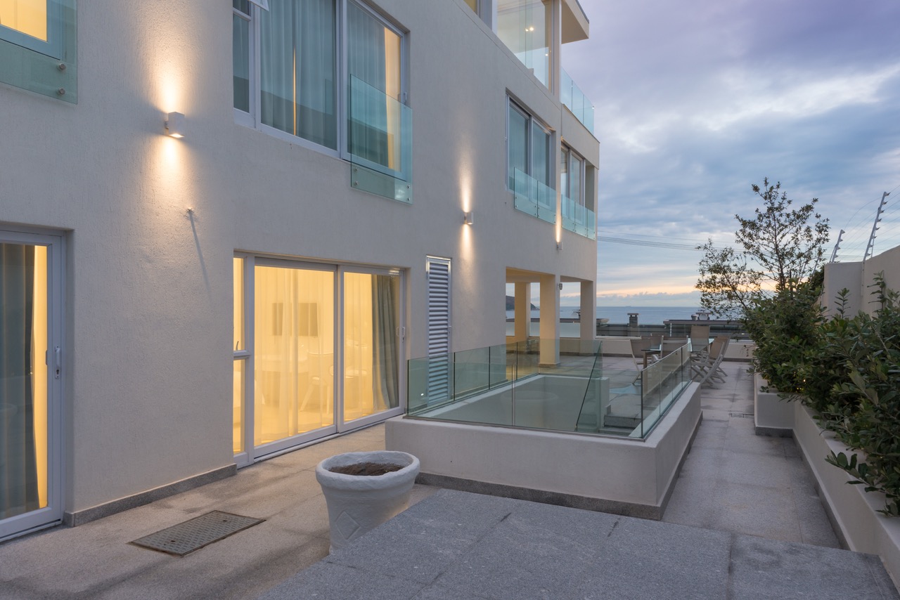 property_[object Object]_6