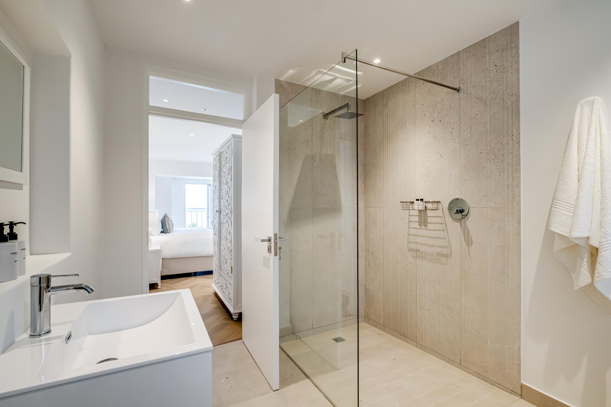 property_[object Object]_26