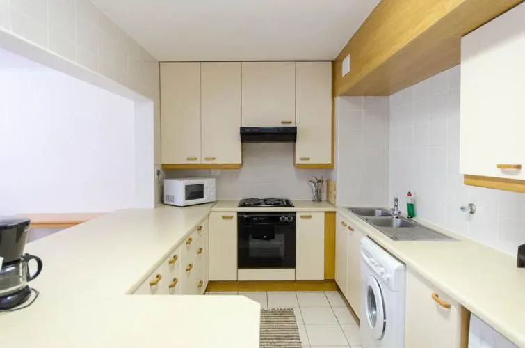 property_[object Object]_9