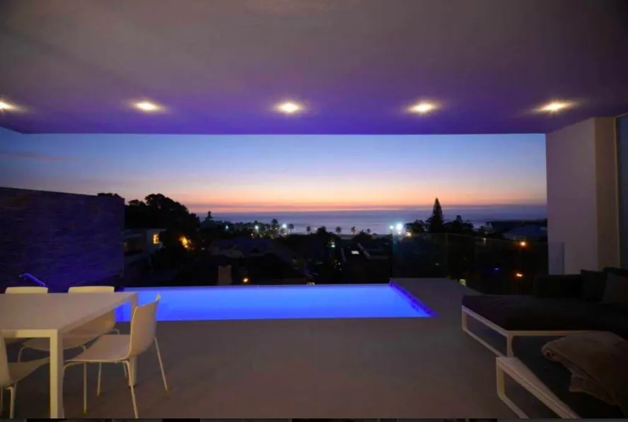 Habrok, Camps Bay
