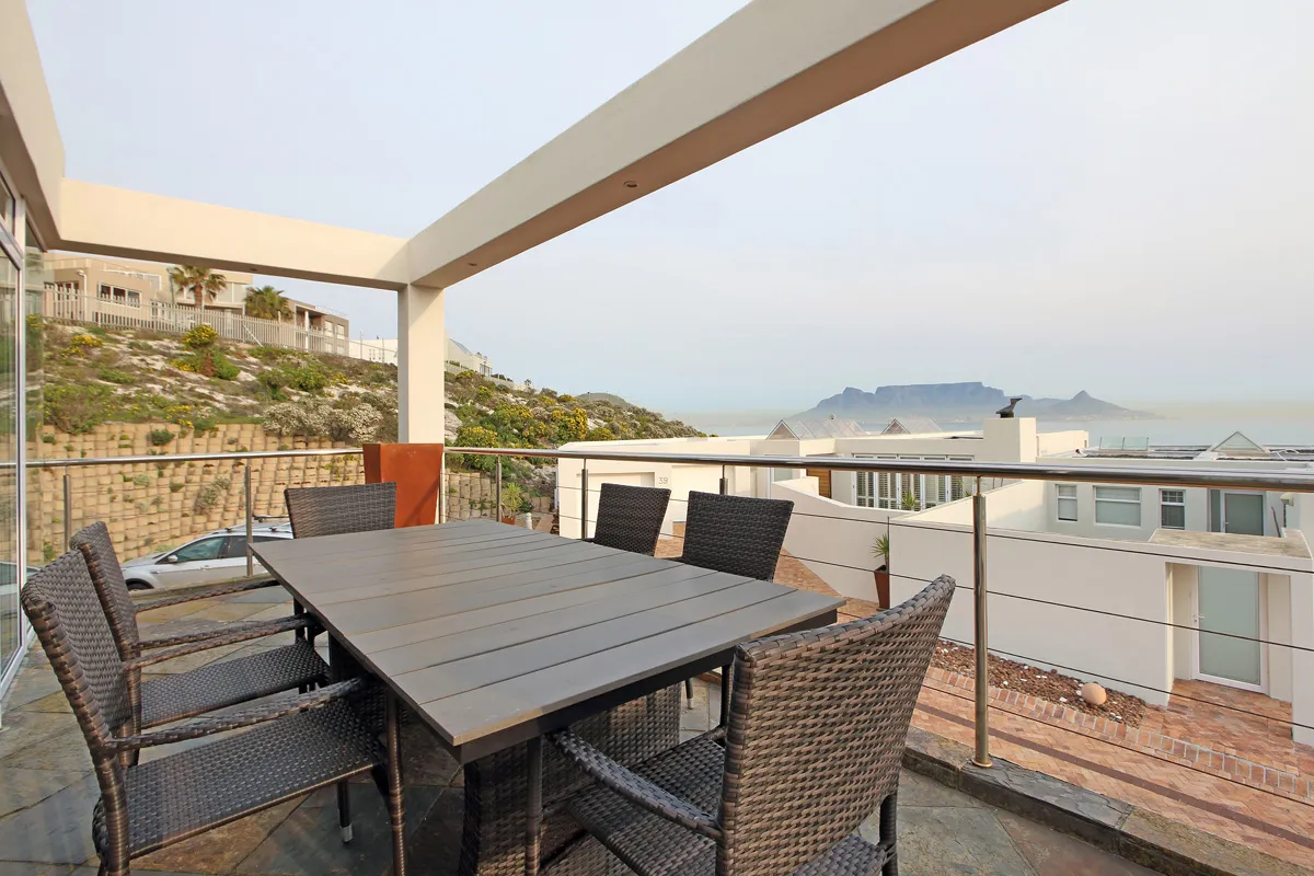 Bayview 40, Bloubergstrand