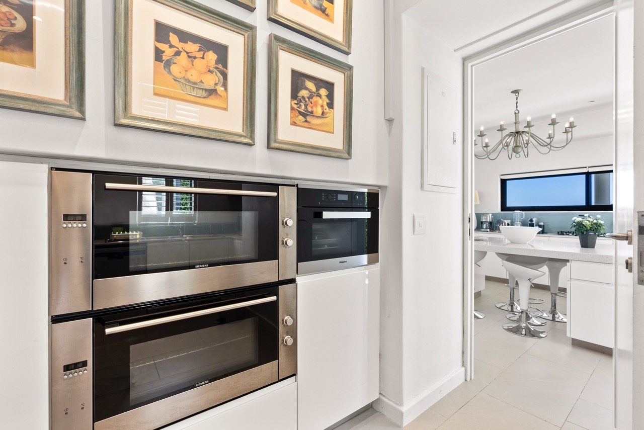 property_[object Object]_10