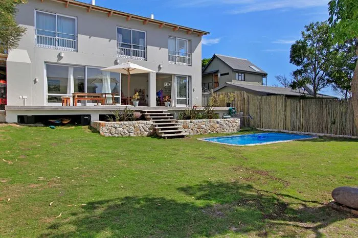 Kommetjie Holiday House,
