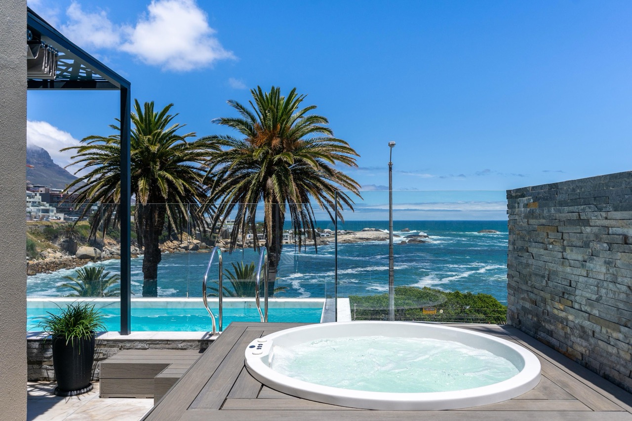 Bakoven Palms Villa , Camps Bay