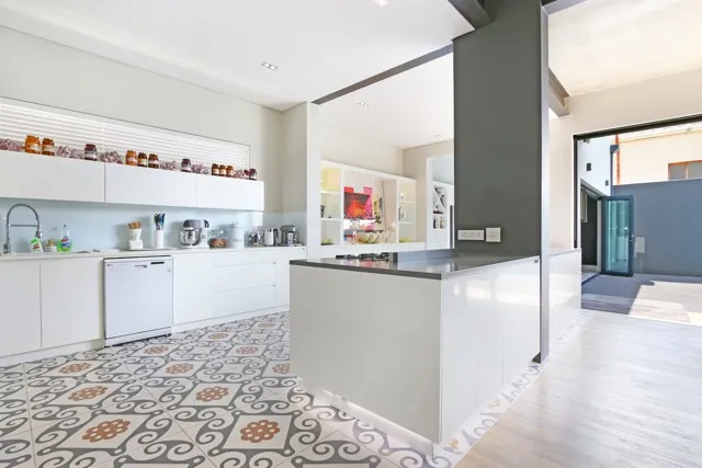 property_[object Object]_4