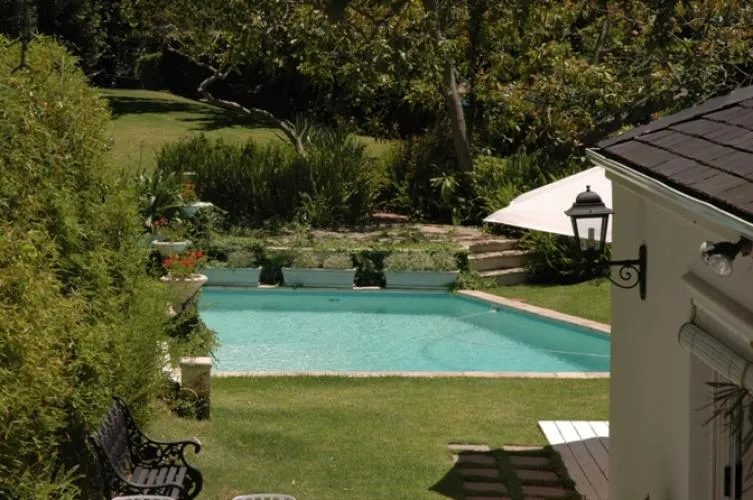 Constantia Alphen Views, Alphen