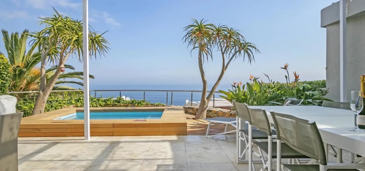 Sunset Bay Villa, Bakoven