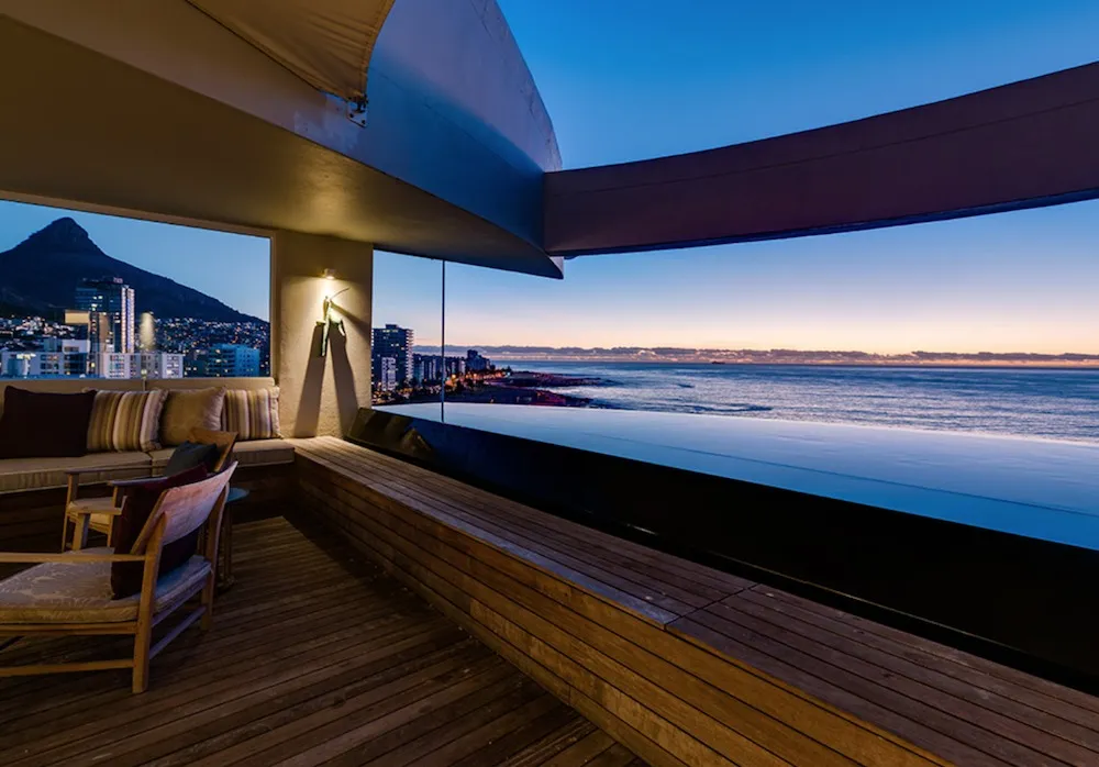 La Rive Penthouse, Mouille Point