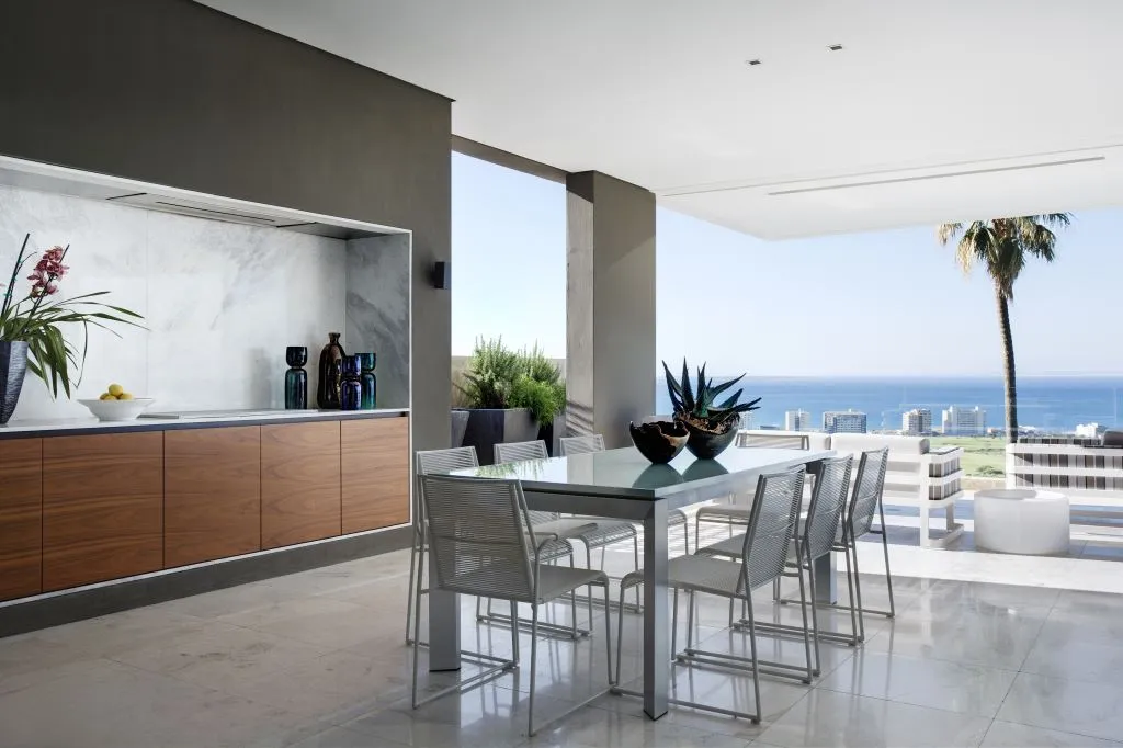 property_[object Object]_10