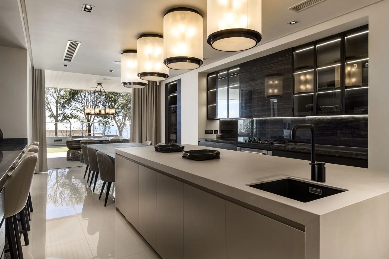 property_[object Object]_33