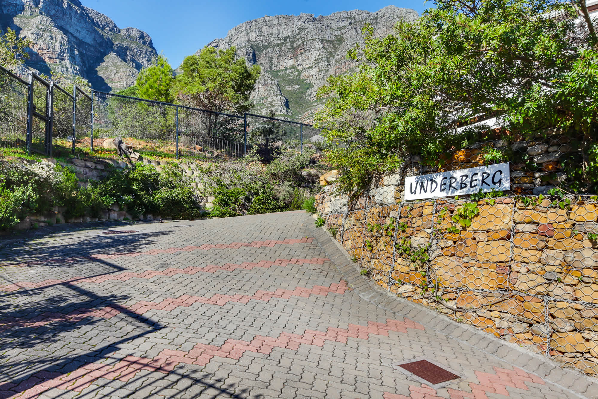 property_[object Object]_23