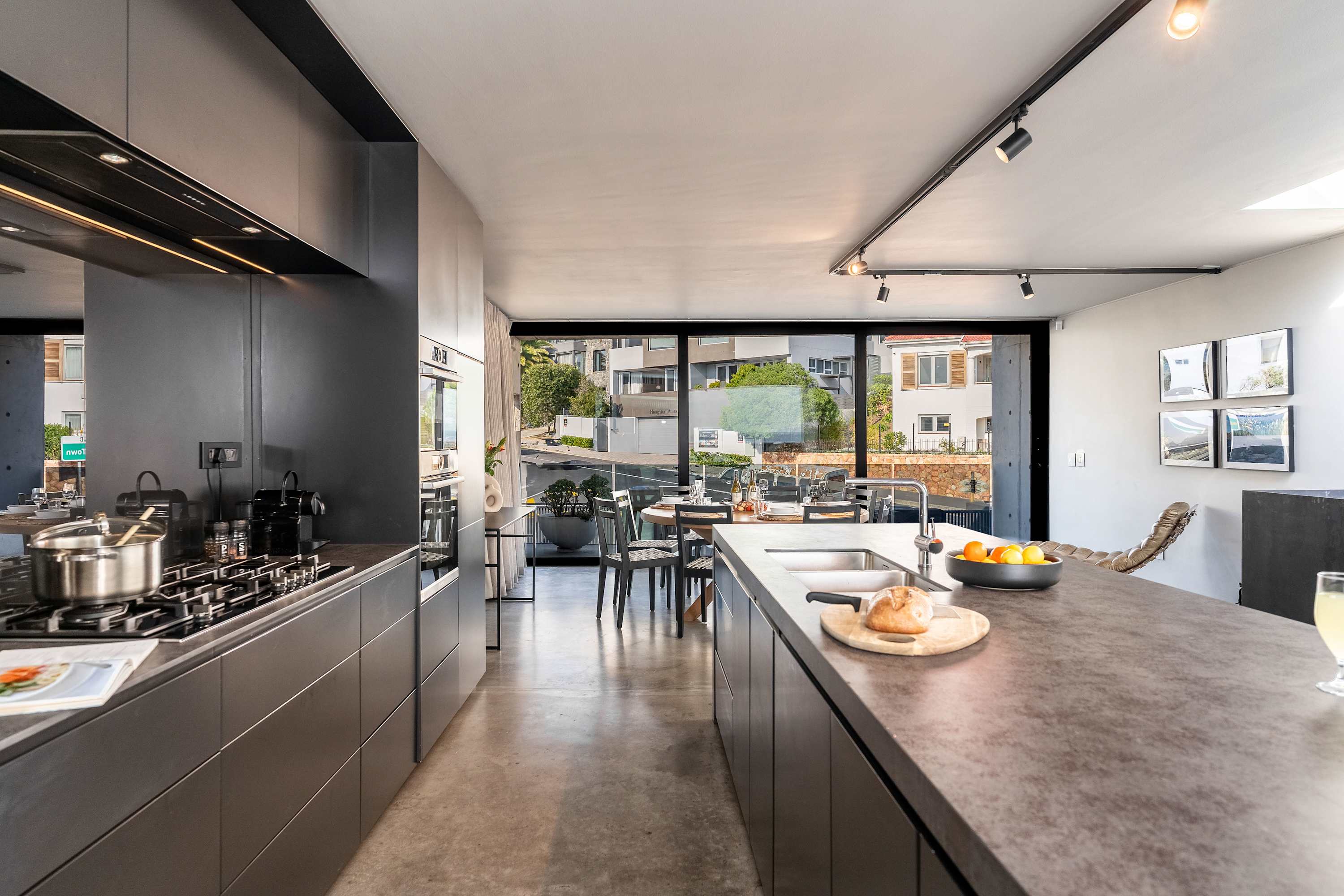 property_[object Object]_23