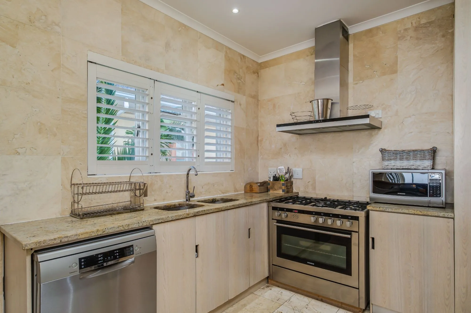 property_[object Object]_22