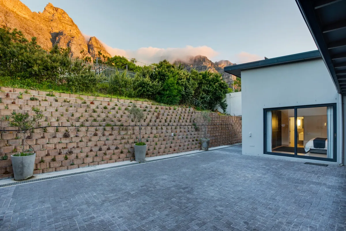 property_[object Object]_9