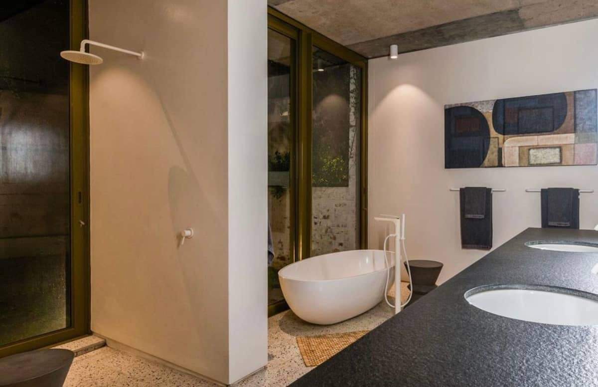 property_[object Object]_23