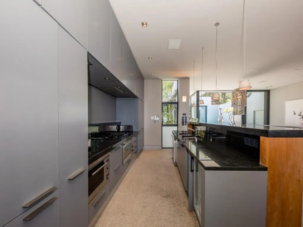 property_[object Object]_9