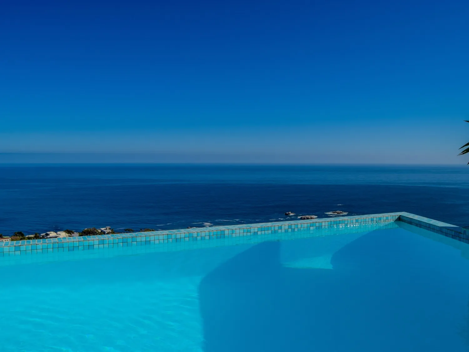 Oceanscape Camps Bay, Bakoven