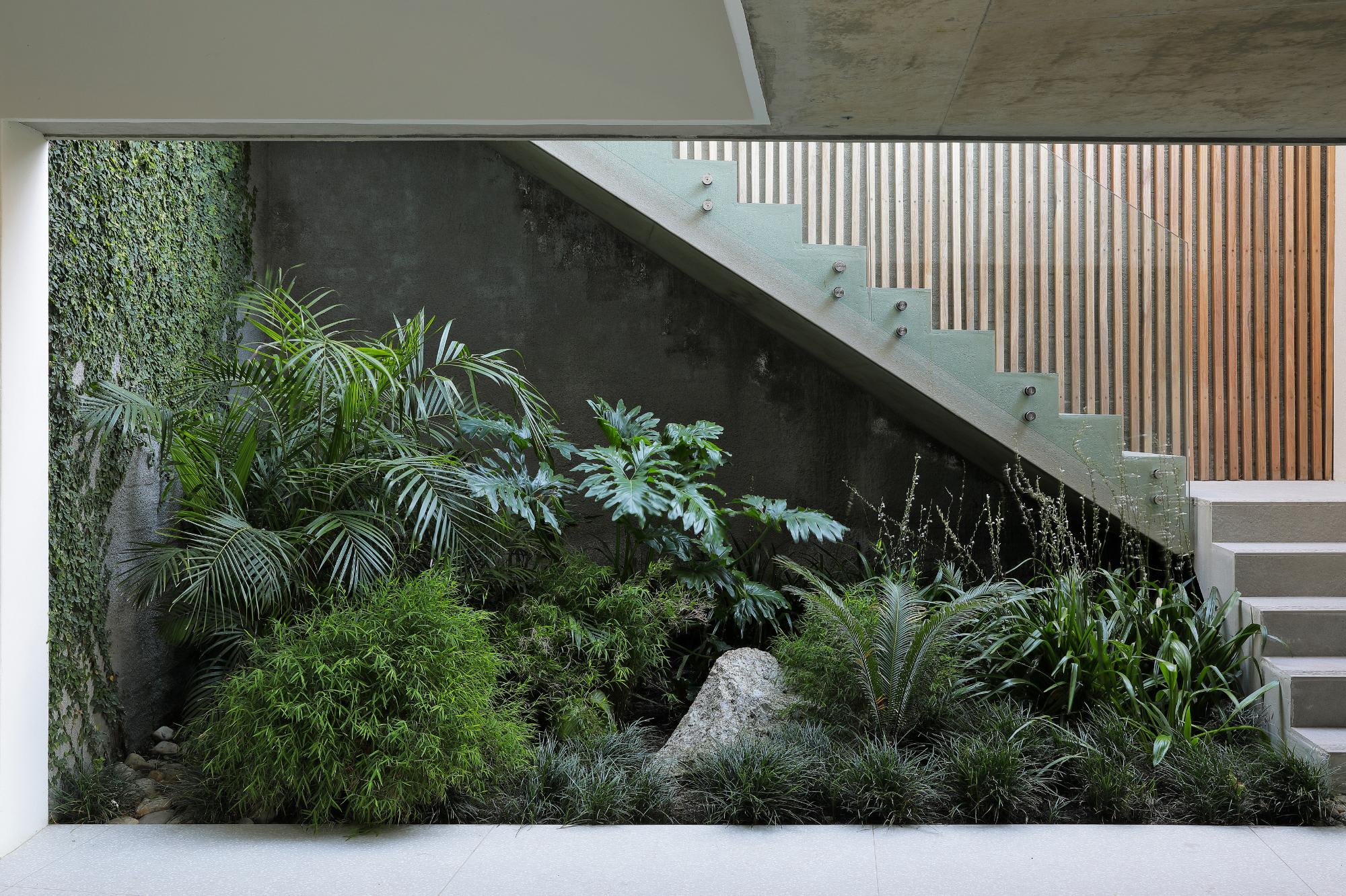 property_[object Object]_43