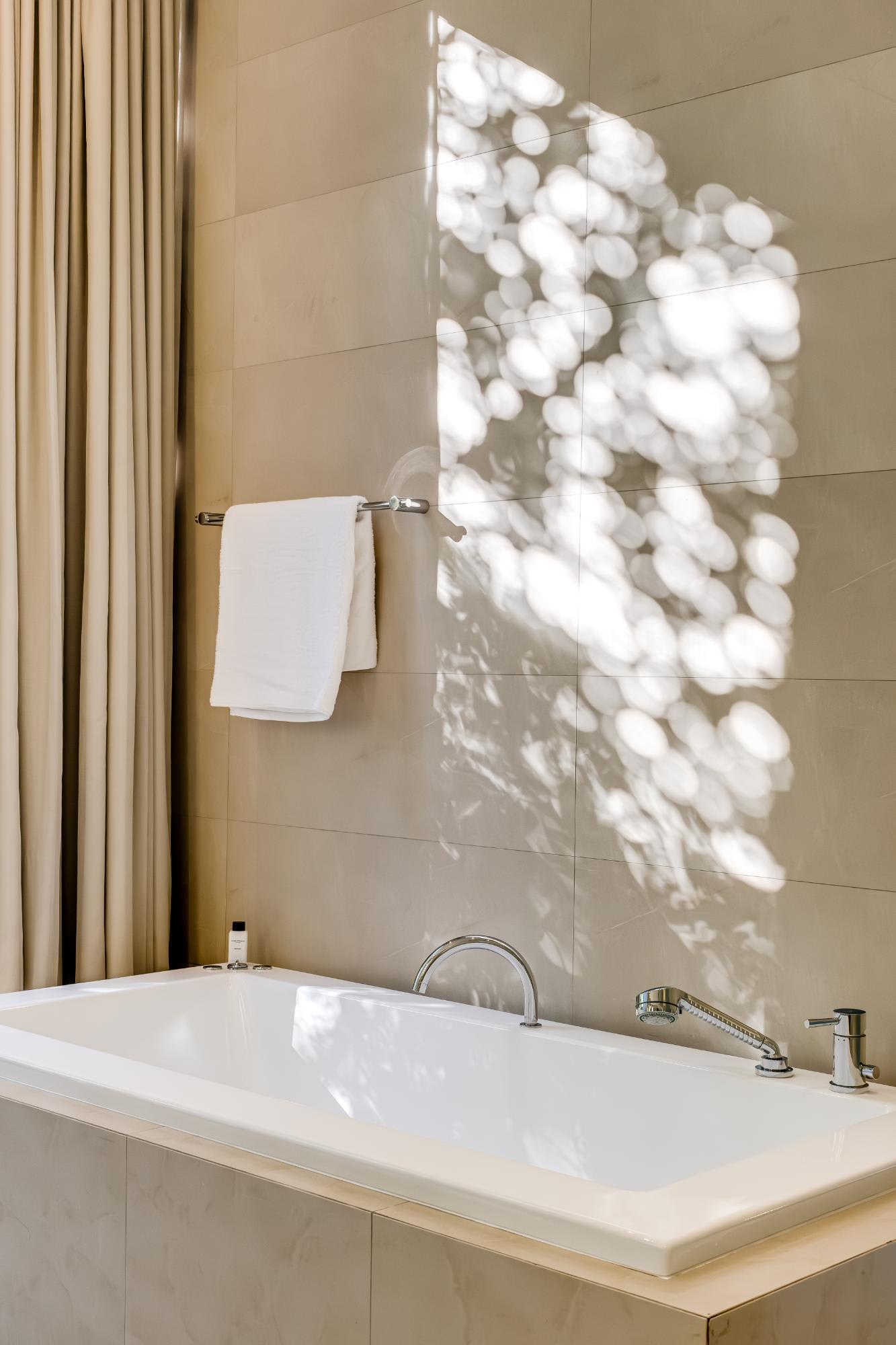 property_[object Object]_24