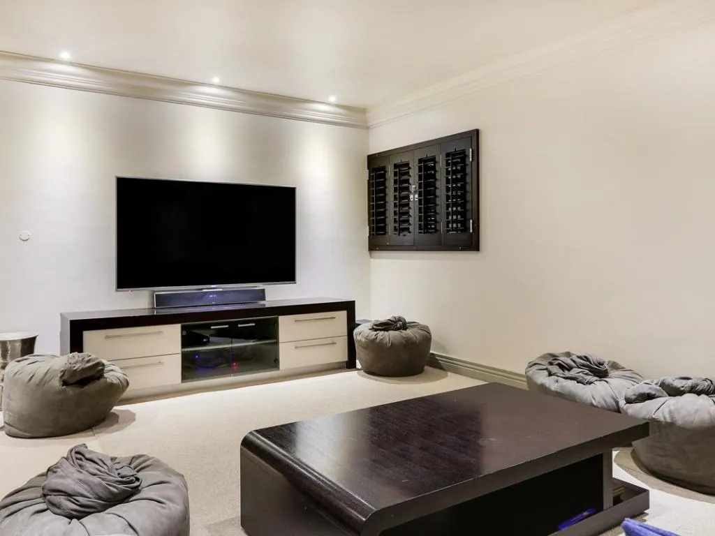 property_[object Object]_13