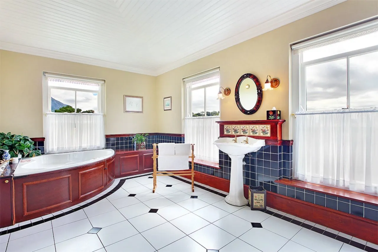 property_[object Object]_11