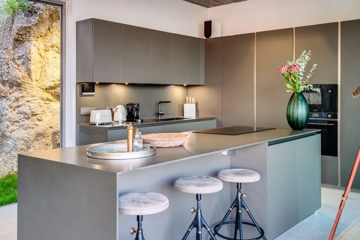 property_[object Object]_14