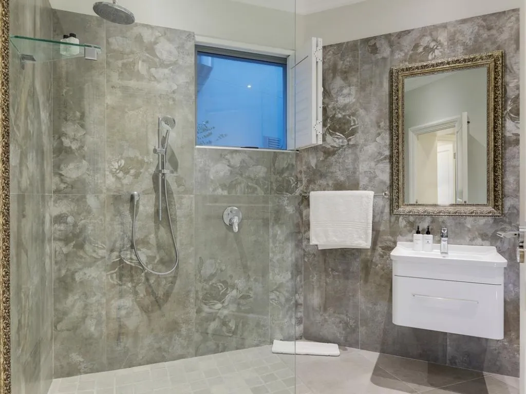 property_[object Object]_25