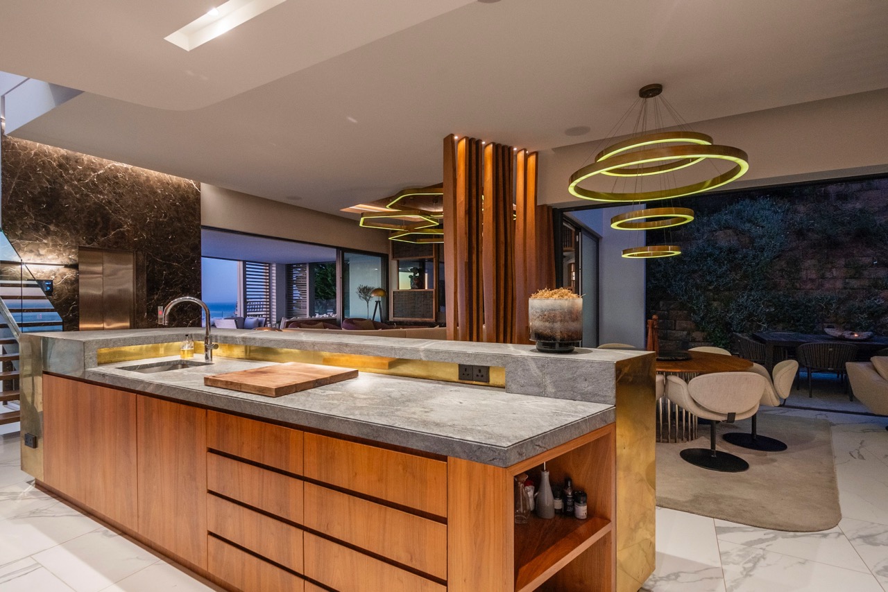 property_[object Object]_25