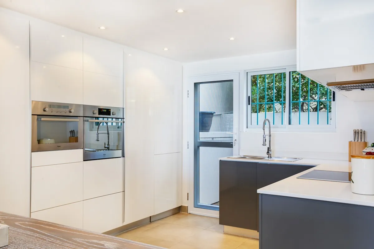 property_[object Object]_9