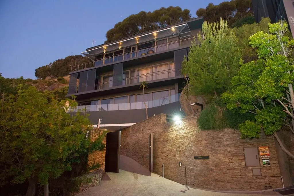 property_[object Object]_7