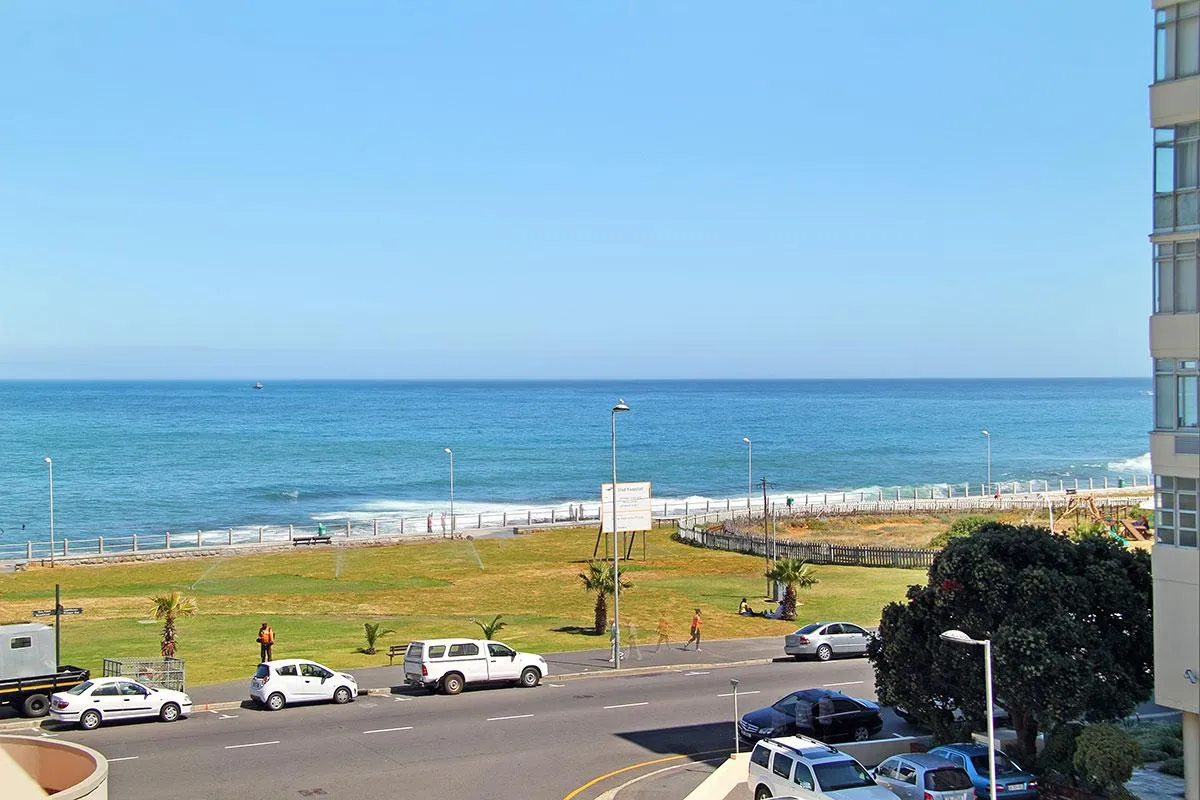 Mouille Point Bass Note, Bishopscourt