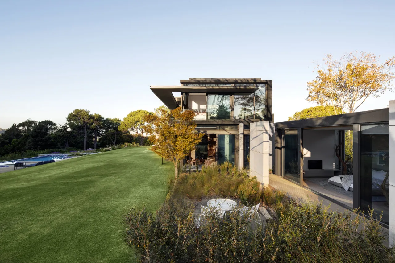 property_[object Object]_11