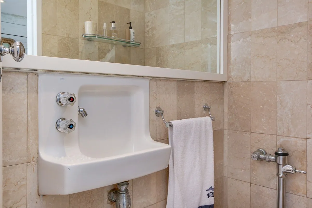 property_[object Object]_10