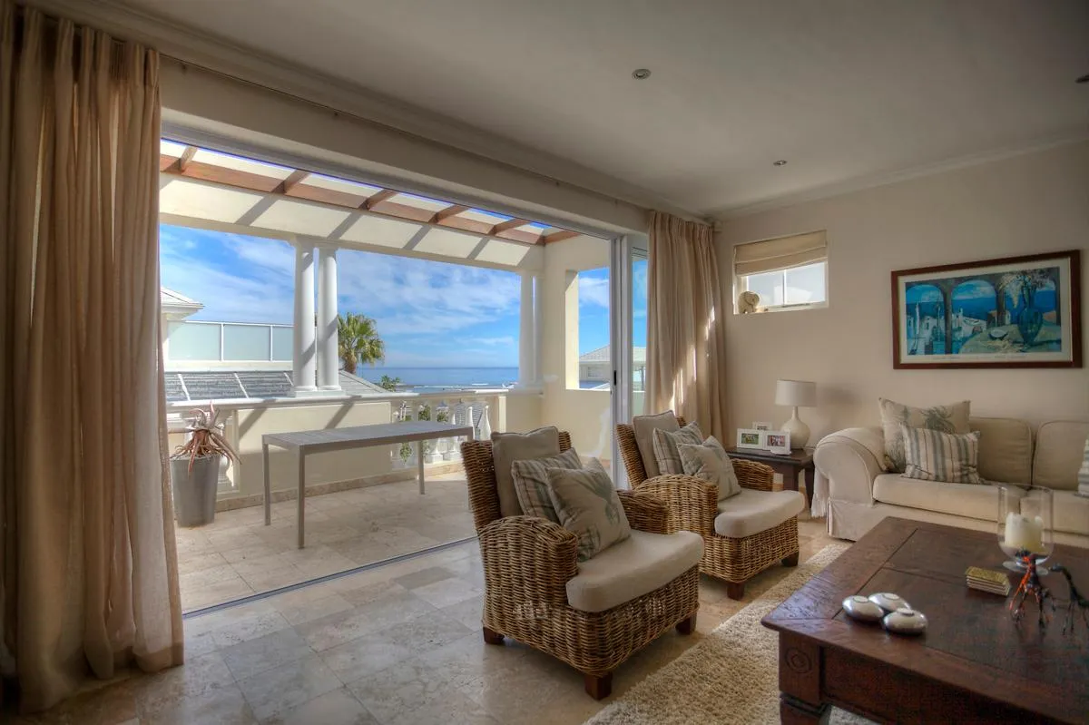 Berkley 7E, Camps Bay
