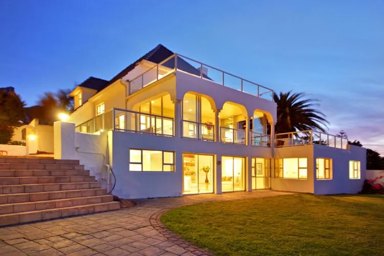 Phoenix villa, Bakoven