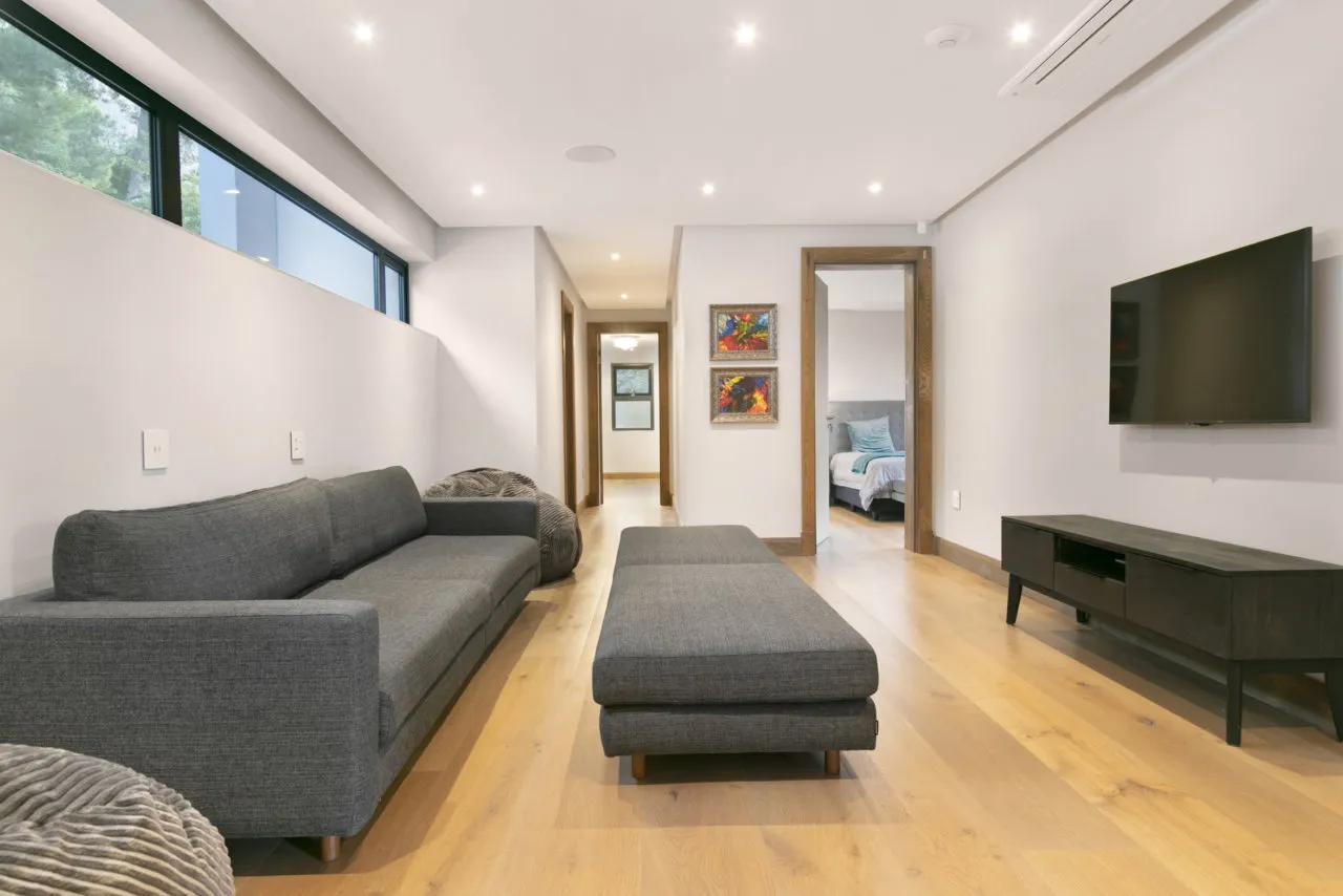 property_[object Object]_8