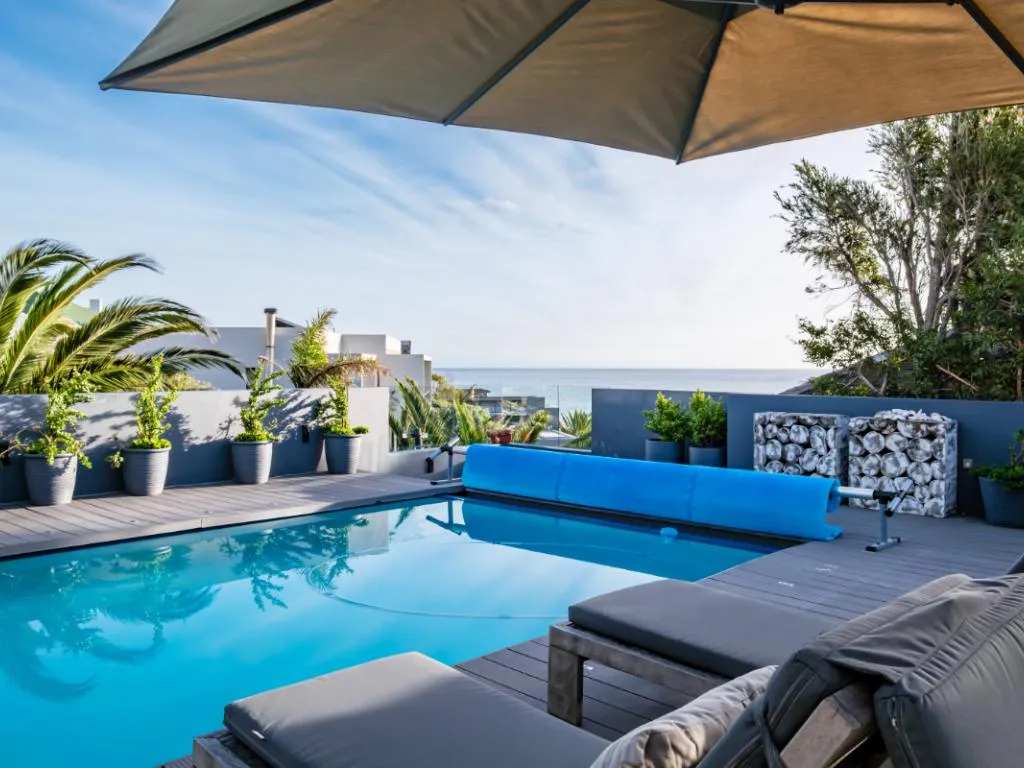Camps Bay Azzurra, Bakoven