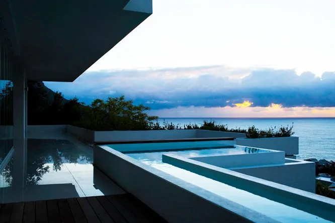 Rontree Avenue Villa, Bakoven
