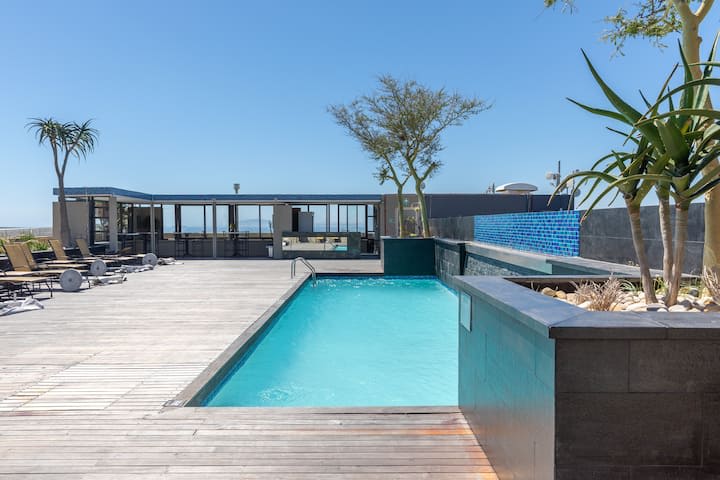 Cape Royale 203, Green Point