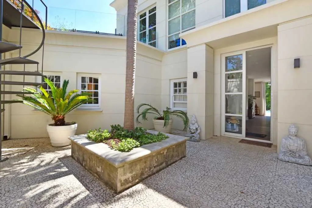 property_[object Object]_13