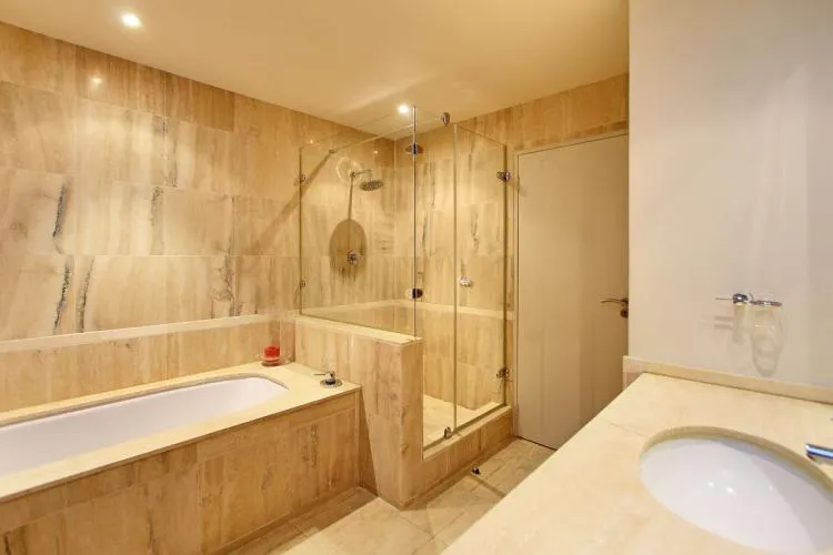 property_[object Object]_9